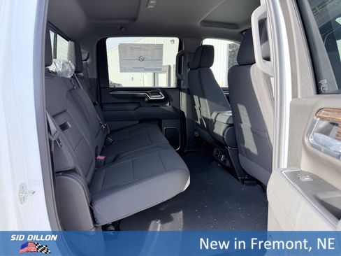 New 2026 GMC Sierra 3500 SLE image 17