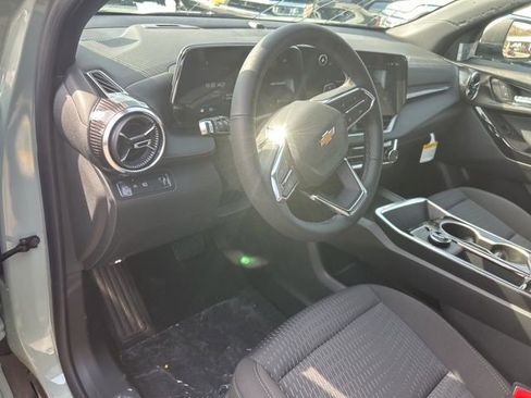 New 2026 Chevrolet Equinox LT FWD image 10