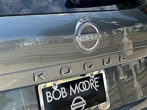 New 2026 Nissan Rogue SV image 9