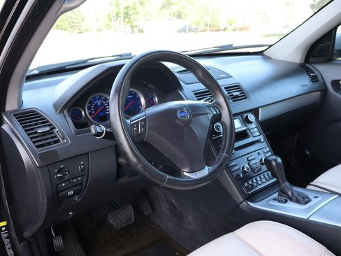 Used 2009 Volvo XC90 V8 R-Design AWD/4WD image 16