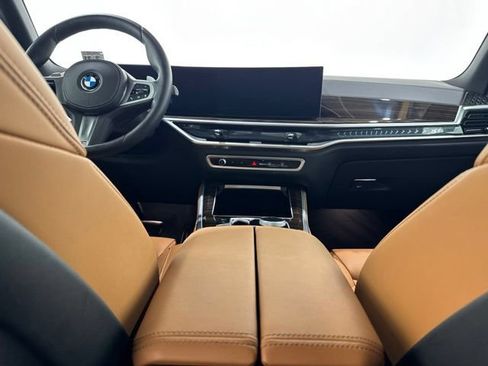 Used 2026 BMW X5 xDrive40i w/ M Sport Package AWD/4WD image 16
