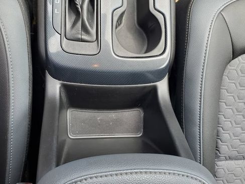Used 2018 Chevrolet Colorado Z71 AWD/4WD image 27