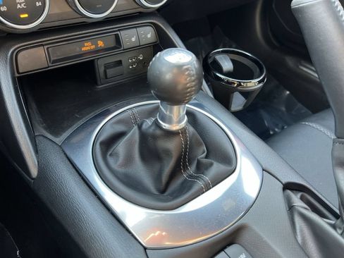 Used 2020 MAZDA MX-5 Miata Grand Touring RWD image 20