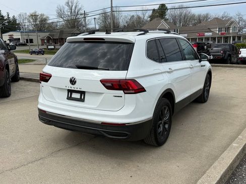 Used 2022 Volkswagen Tiguan SE image 6