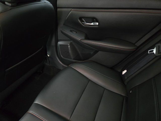 Used 2024 Nissan Sentra SR w/ SR Premium Package FWD image 14