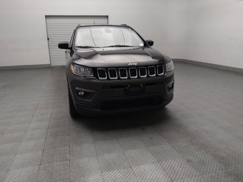 Used 2018 Jeep Compass Latitude w/ Popular Equipment Group FWD image 14