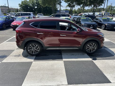 Used 2019 Hyundai Tucson Limited w/ Cargo Package FWD image 3