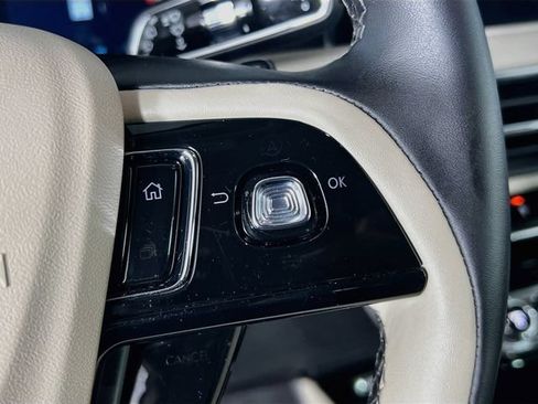 Used 2025 Lincoln Corsair FWD image 18