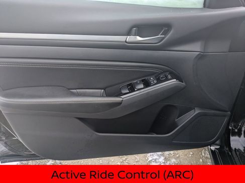 Certified 2023 Nissan Altima 2.5 SV w/ SV Premium Package image 10