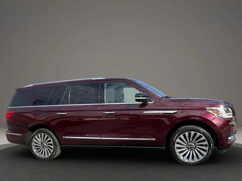 Used 2019 Lincoln Navigator L Reserve w/ Cargo Package AWD/4WD image 4