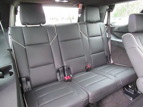 Certified 2025 Cadillac Escalade Premium Luxury w/ LPO, Radiant Package AWD/4WD image 36