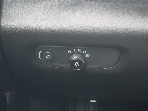 Certified 2023 Chevrolet Traverse LS image 33