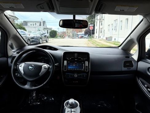 Used 2017 Nissan Leaf SL w/ Premium Package FWD image 26