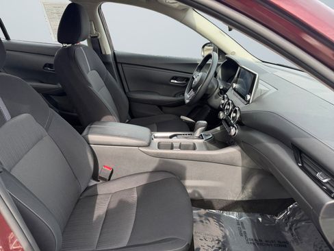 Used 2025 Nissan Sentra SV image 18