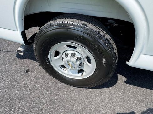 Used 2025 Chevrolet Express 2500 Extended w/ Driver Convenience Package RWD image 24