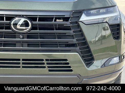 Used 2025 Lexus GX 550 w/ Accessory Package (2T) image 4