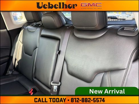 Used 2021 Jeep Compass Limited w/ Sun and Sound Group AWD/4WD image 17