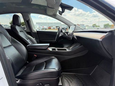 Used 2021 Tesla Model Y Long Range AWD/4WD image 3