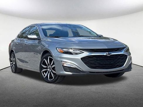 Used 2024 Chevrolet Malibu RS FWD image 2