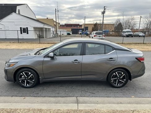 Used 2025 Nissan Sentra SV image 27