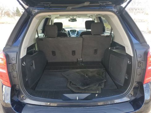 Used 2017 Chevrolet Equinox LT image 7