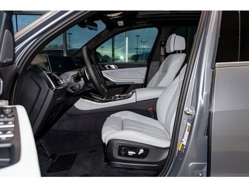 New 2026 BMW X5 xDrive50e w/ Climate Comfort Package AWD/4WD image 60