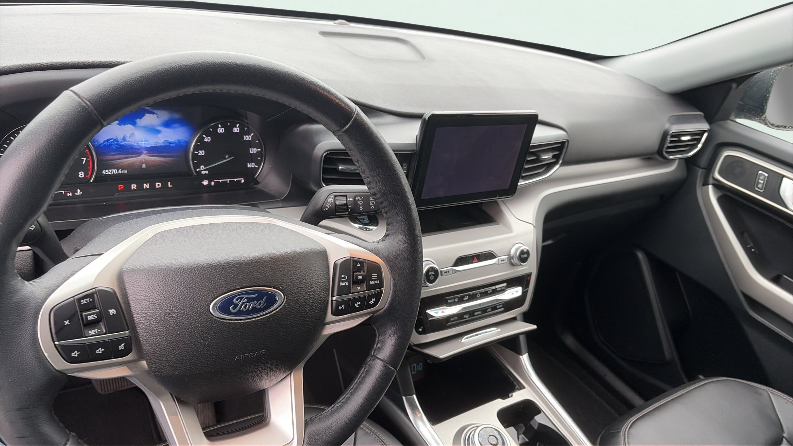 Certified 2023 Ford Explorer XLT w/ Equipment Group 202A AWD/4WD image 20