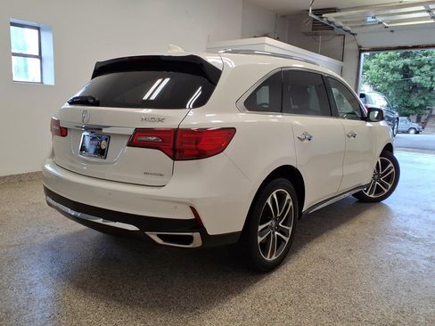 Used 2017 Acura MDX SH-AWD w/ Advance Package image 4