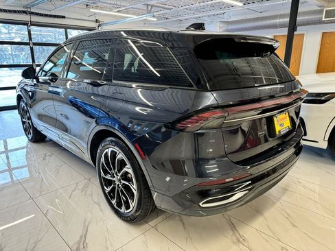 Used 2024 Lincoln Nautilus Reserve w/ Equipment Group 202A AWD/4WD image 6