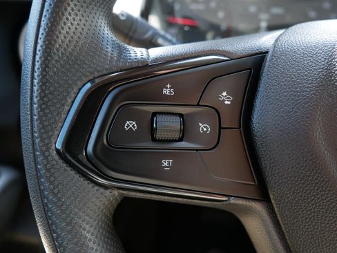 Used 2024 Chevrolet Trax LS FWD image 28