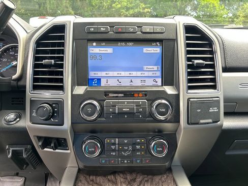 Used 2019 Ford F350 Lariat w/ Lariat Ultimate Package AWD/4WD image 19