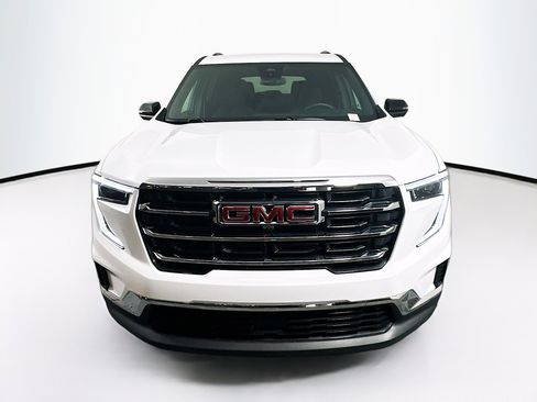 Used 2025 GMC Acadia Elevation image 2