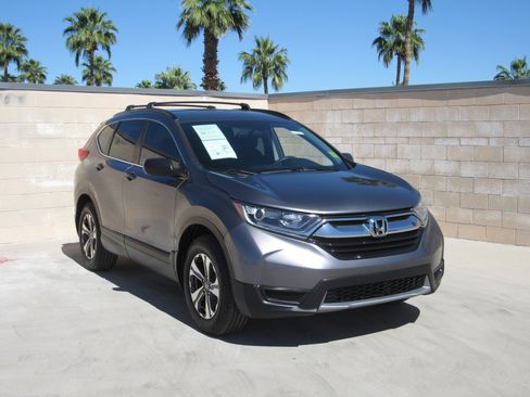 Used 2018 Honda CR-V LX image 2