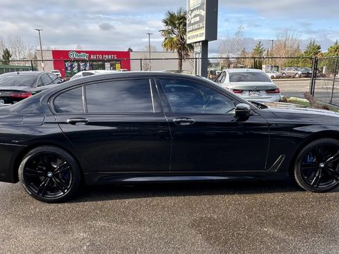 Used 2019 BMW 740i w/ M Sport Package image 15
