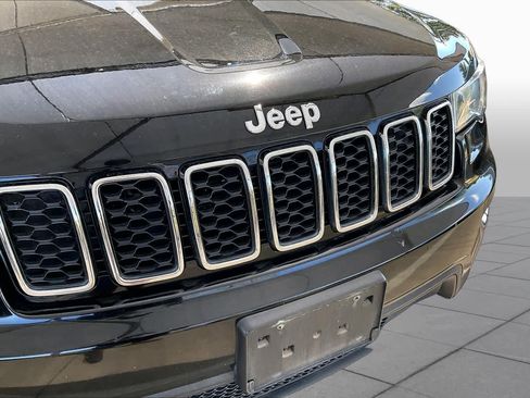 Used 2019 Jeep Grand Cherokee Laredo w/ Laredo X Package RWD image 30