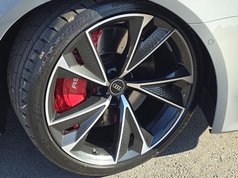 Used 2022 Audi RS 7 4.0T image 13