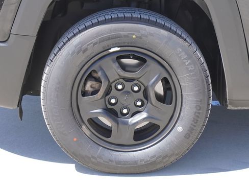 Used 2016 Jeep Renegade Sport w/ Power & Air Group AWD/4WD image 4