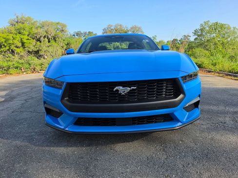 Used 2025 Ford Mustang Coupe image 18