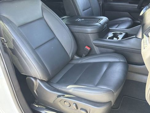 Used 2024 Chevrolet Tahoe LT AWD/4WD image 31