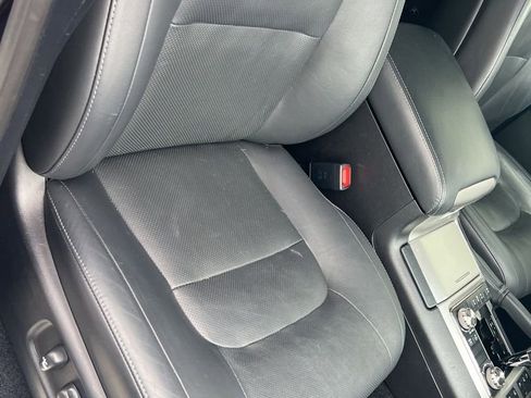 Used 2018 Toyota Land Cruiser Base image 60