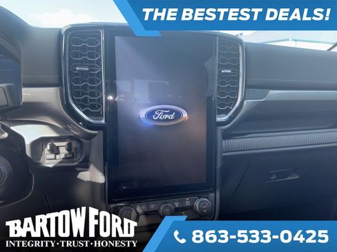 Used 2025 Ford Ranger Lariat w/ Chrome Accent Package image 10