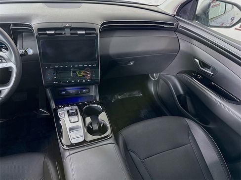 Certified 2022 Hyundai Tucson Limited w/ Winter Package image 29