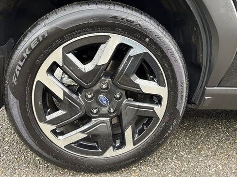 Used 2025 Subaru Forester Limited image 24