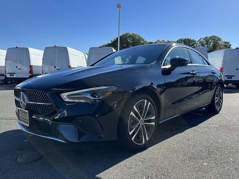 Used 2025 Mercedes-Benz CLA 250 4MATIC image 3