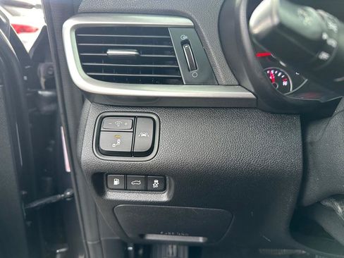 Used 2019 Kia Optima LX FWD image 17