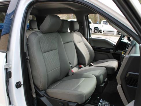 Used 2016 Ford F150 XLT RWD image 11