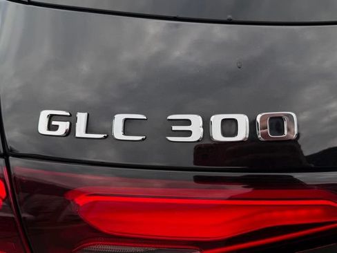 Used 2023 Mercedes-Benz GLC 300 4MATIC image 9