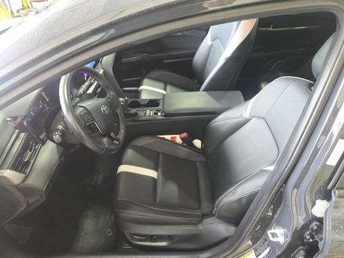Used 2025 Toyota Camry SE FWD image 20