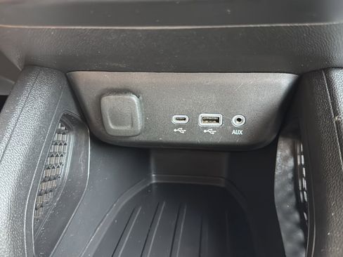 Used 2023 Chevrolet TrailBlazer ACTIV FWD image 35