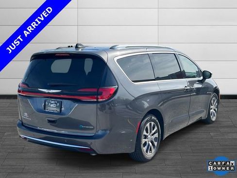 Certified 2023 Chrysler Pacifica Pinnacle FWD image 4